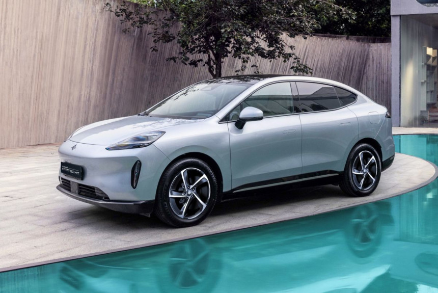 Китайский GAC вывел на российский рынок полностью электрический кроссовер Hyptec HT