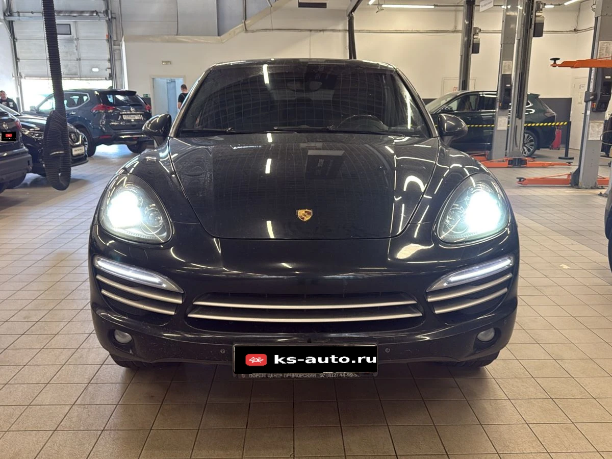Porsche Cayenne, 2014г, полный привод, автомат