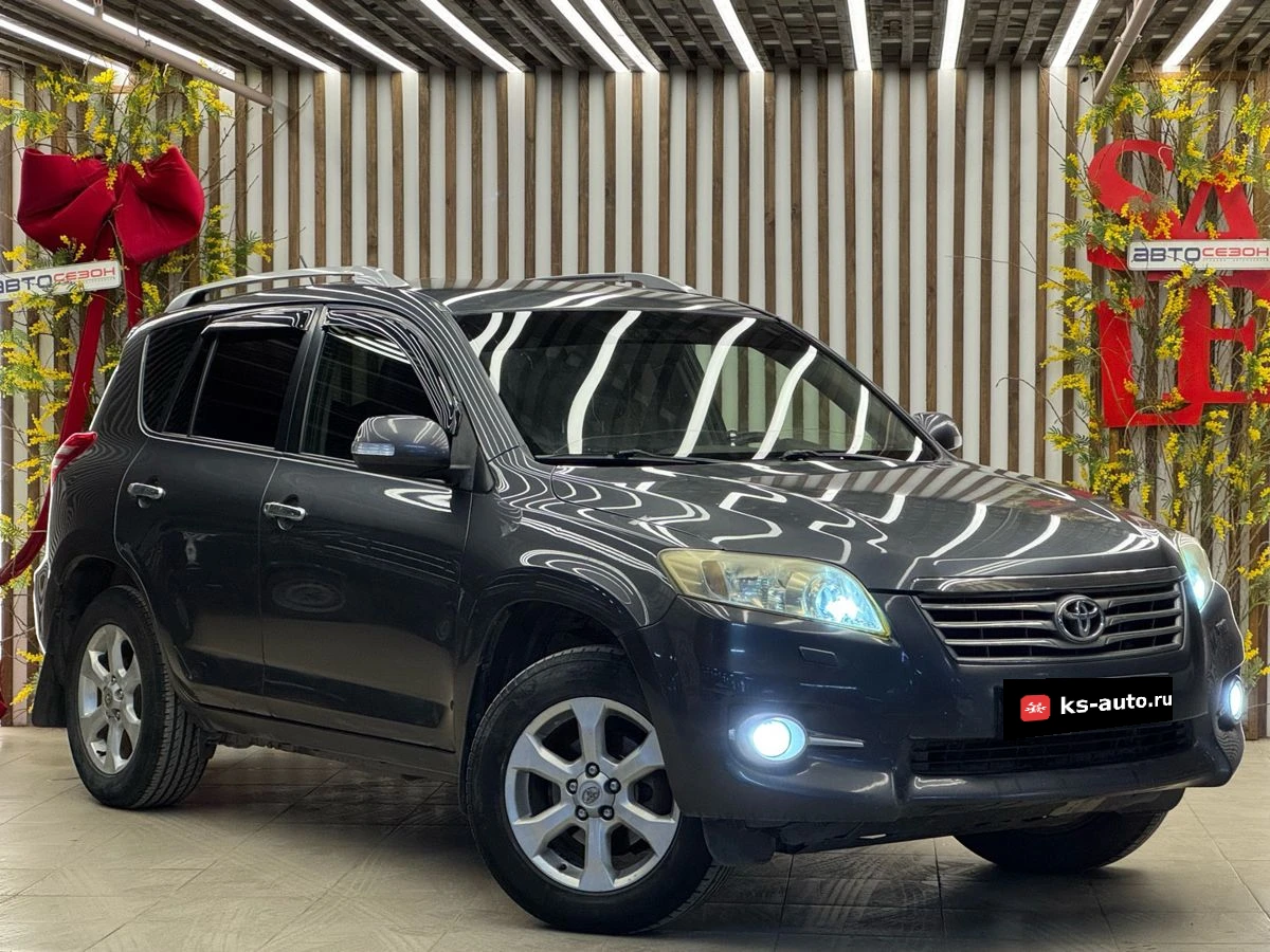 Toyota RAV4, 2011г, полный привод, вариатор