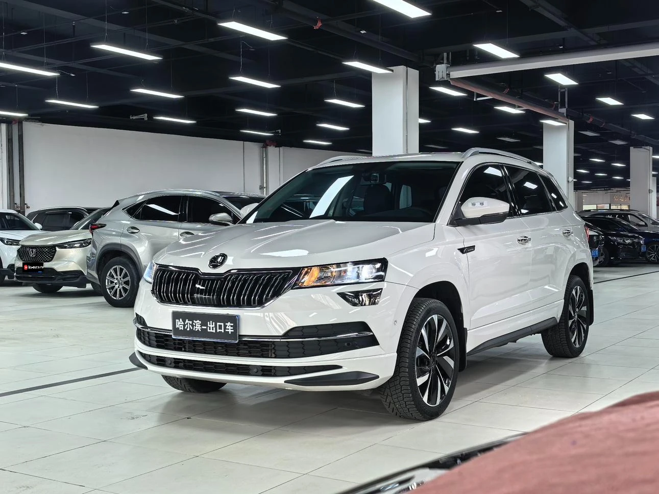 Skoda Karoq, 2022г, передний привод, автомат