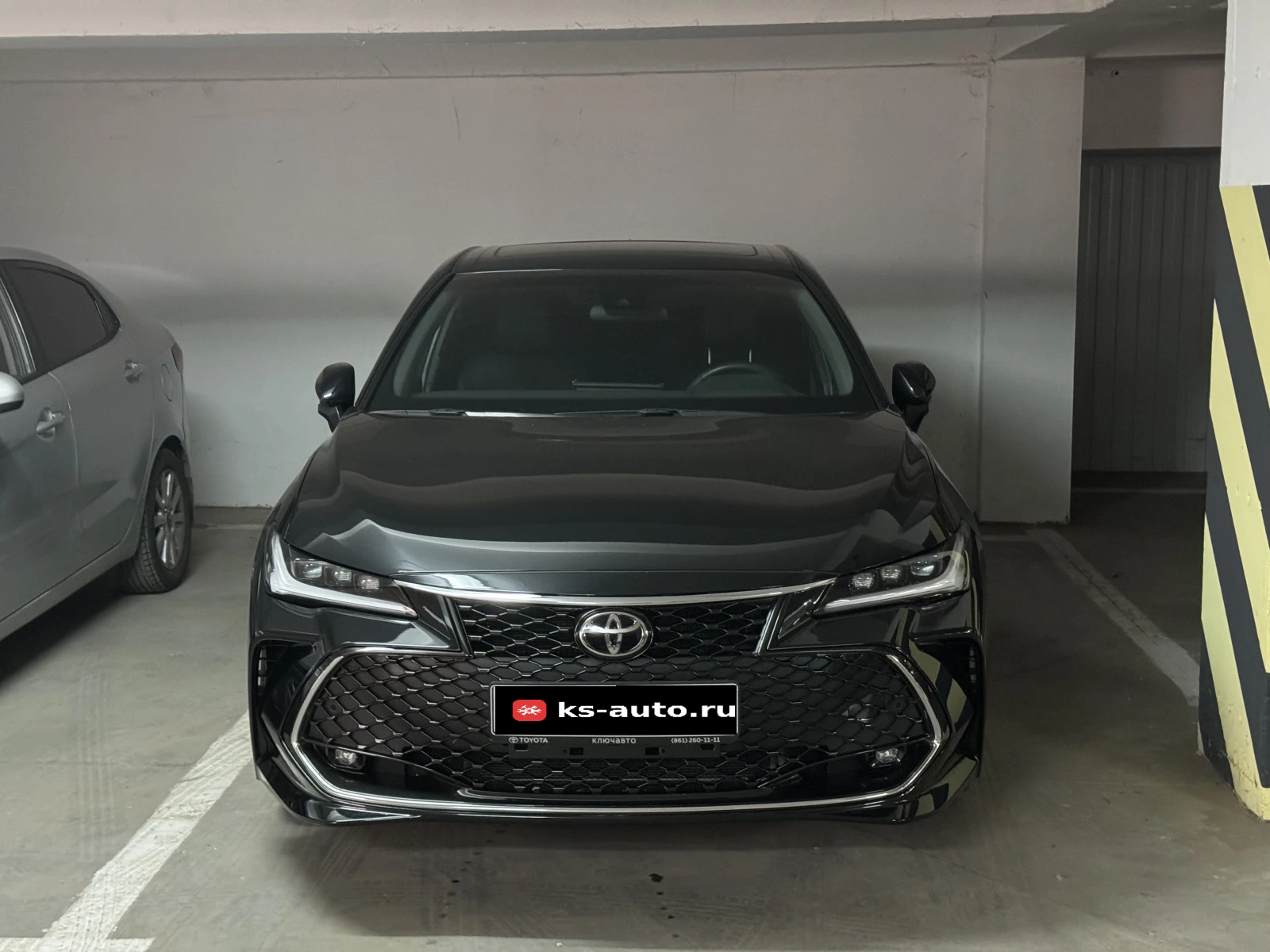 Toyota Avalon, 2022г, передний привод, автомат