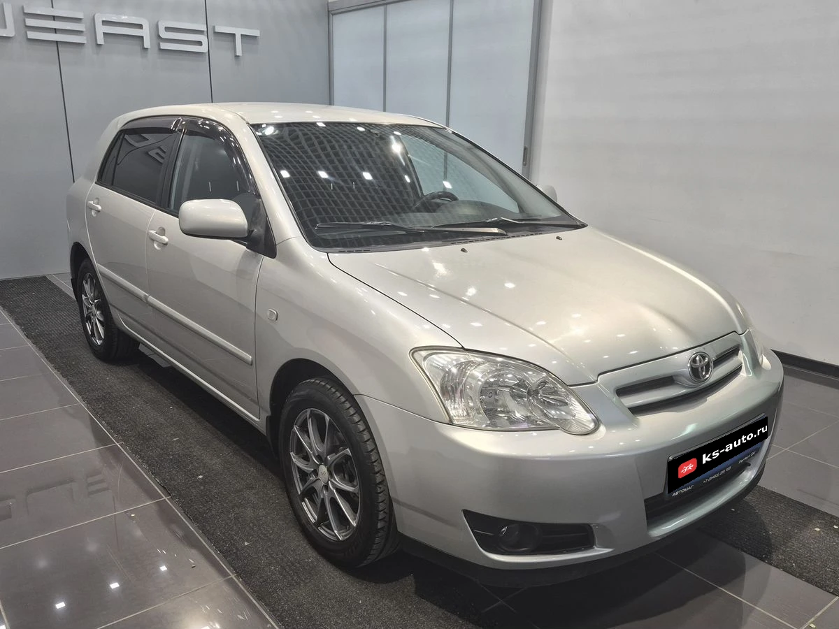 Toyota Corolla, 2005г., передний привод, механика
