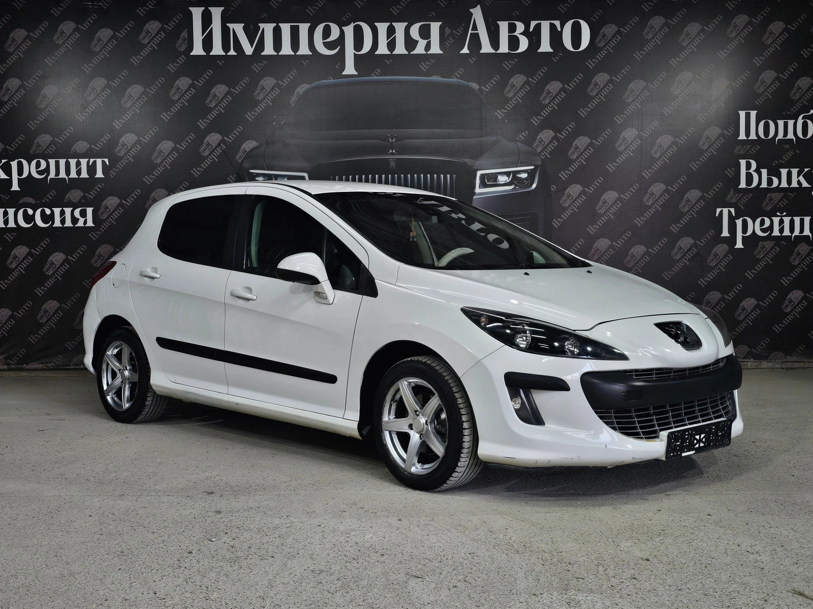 Peugeot 308, 2010г, передний привод, автомат