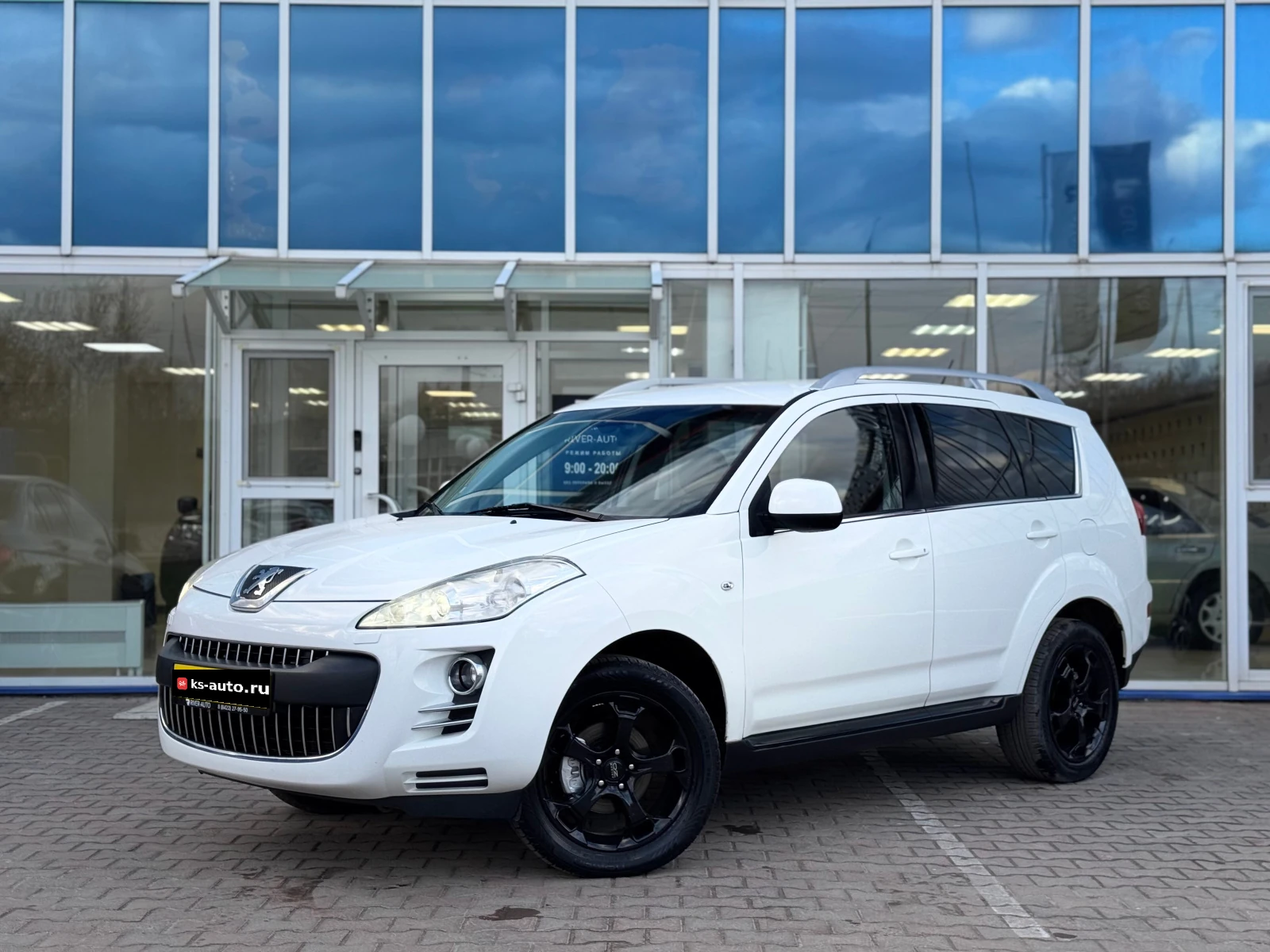 Peugeot 4007, 2011г, полный привод, вариатор