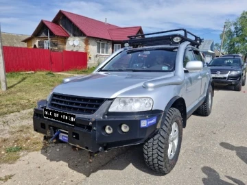 Volkswagen Touareg, 2003г, полный привод, автомат