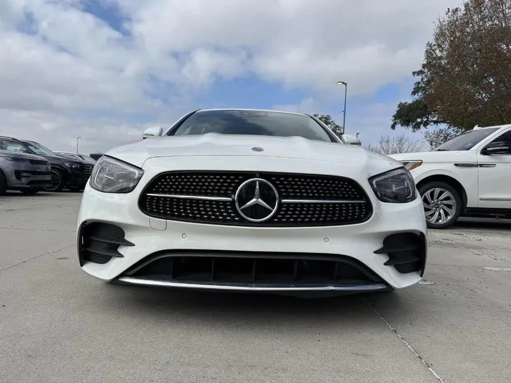 Mercedes-Benz E-Класс, 2022г, задний привод, автомат