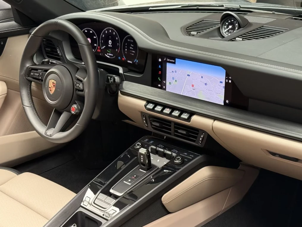 Porsche 911, 2025г, полный привод, робот