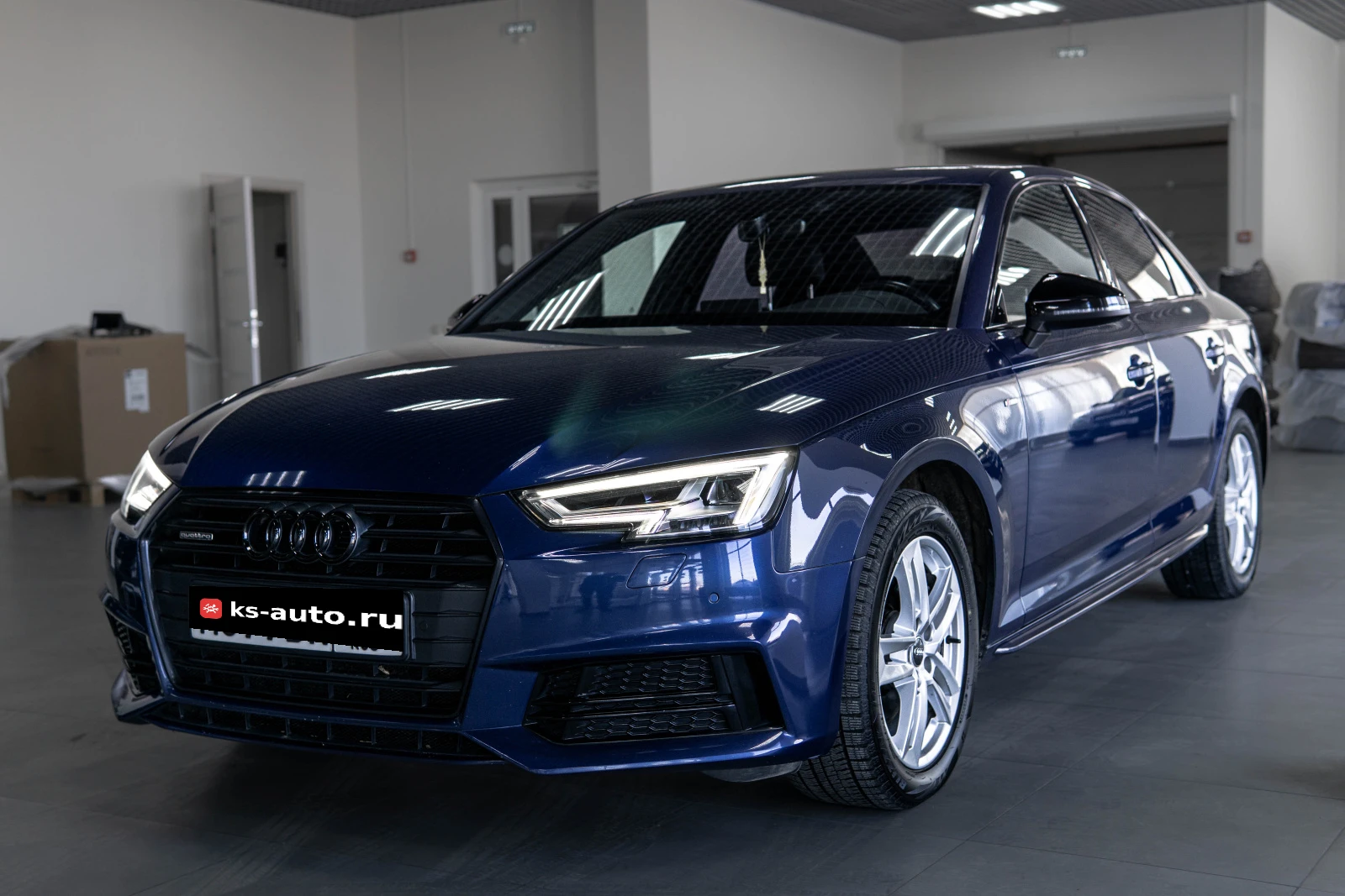 Audi A4, 2017г, полный привод, робот