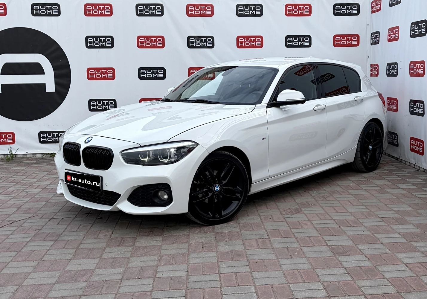 BMW 1 серии, 2019г., передний привод, автомат