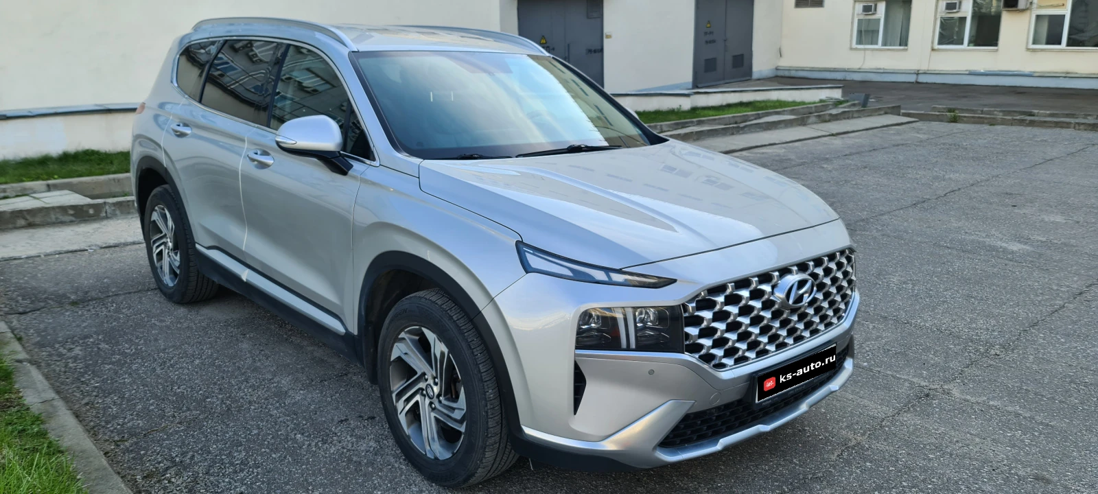 Hyundai Santa Fe, 2021г, полный привод, робот