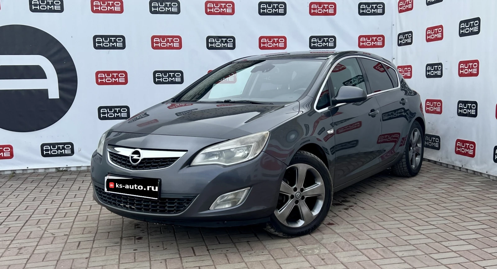 Opel Astra, 2011г., передний привод, автомат