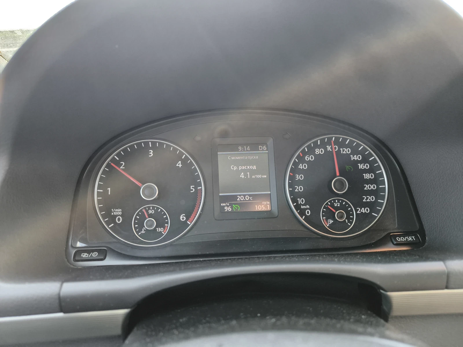 Volkswagen Touran, 2012г, передний привод, робот