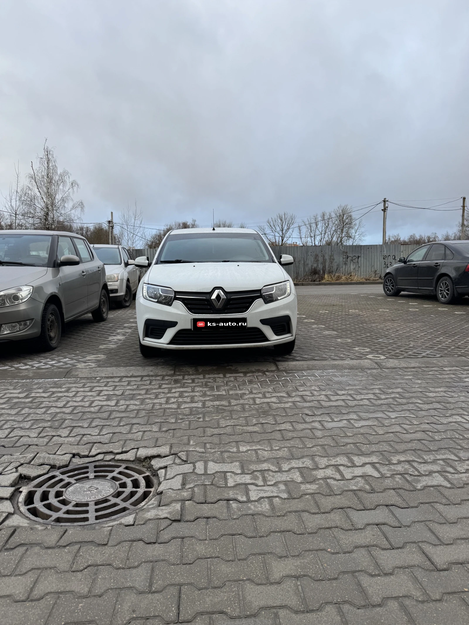 Renault Logan, 2021г, передний привод, автомат