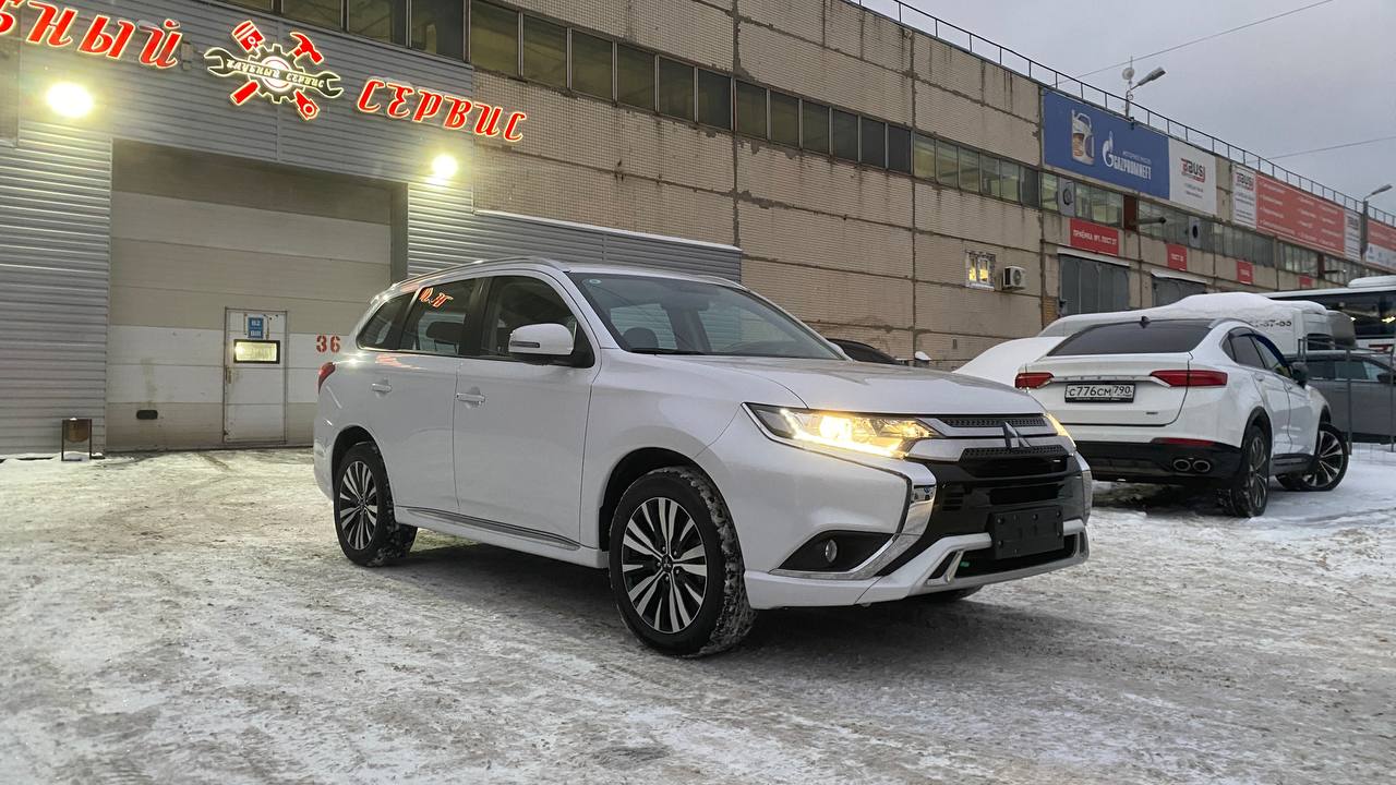 Mitsubishi Outlander 2022 со скидкой 100.000!