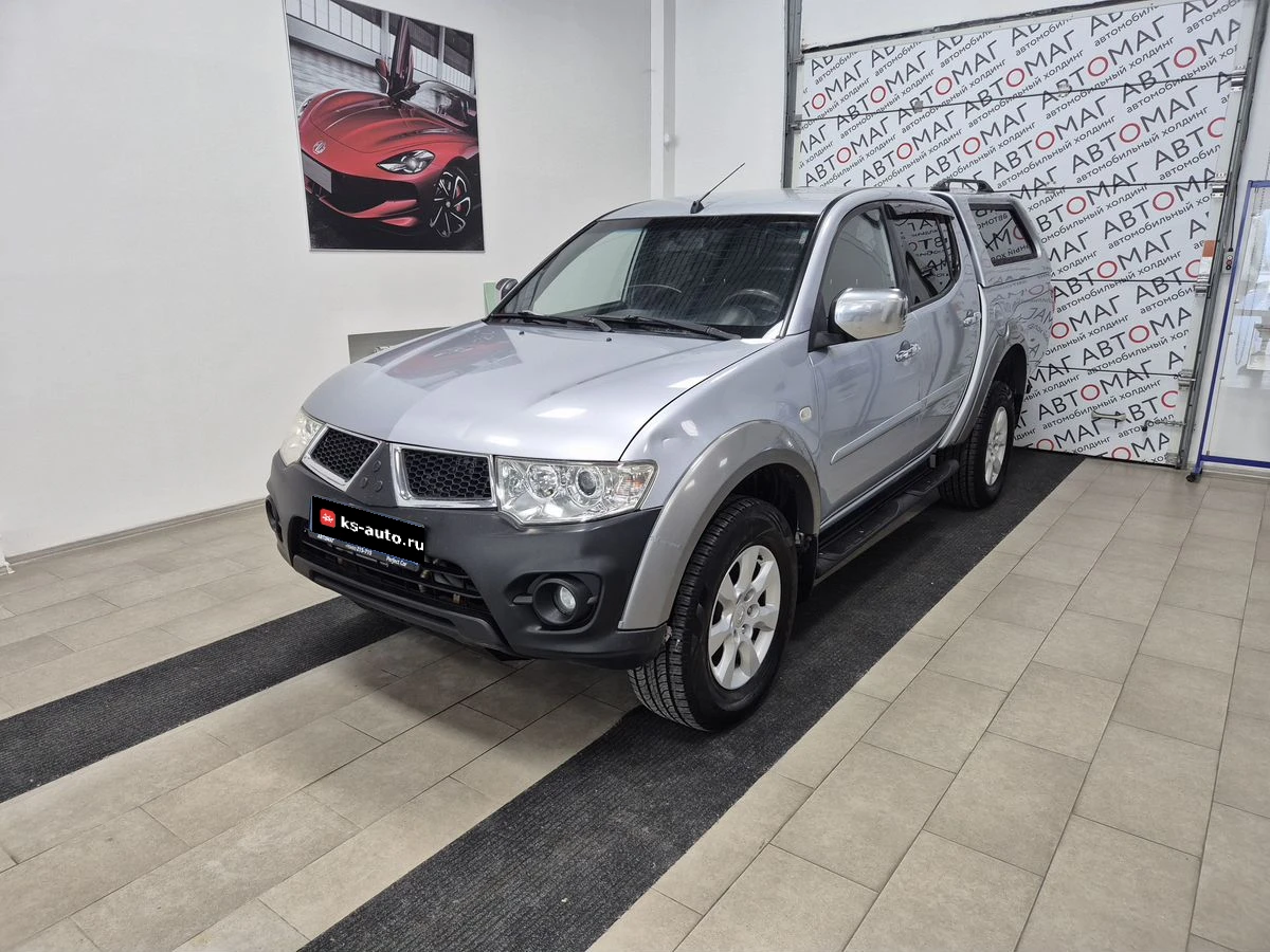 Mitsubishi L200, 2013г., полный привод, автомат
