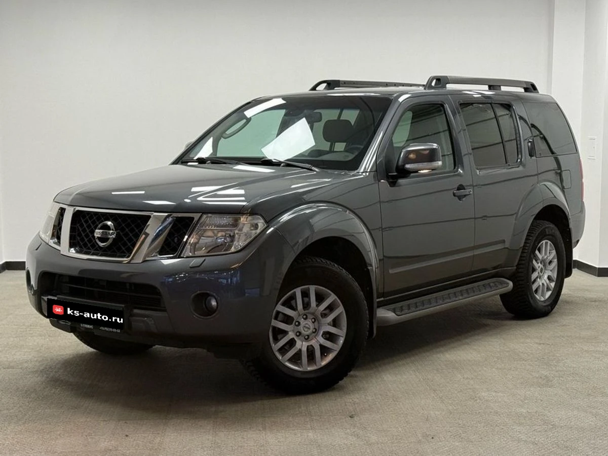 Nissan Pathfinder, 2011г, полный привод, механика