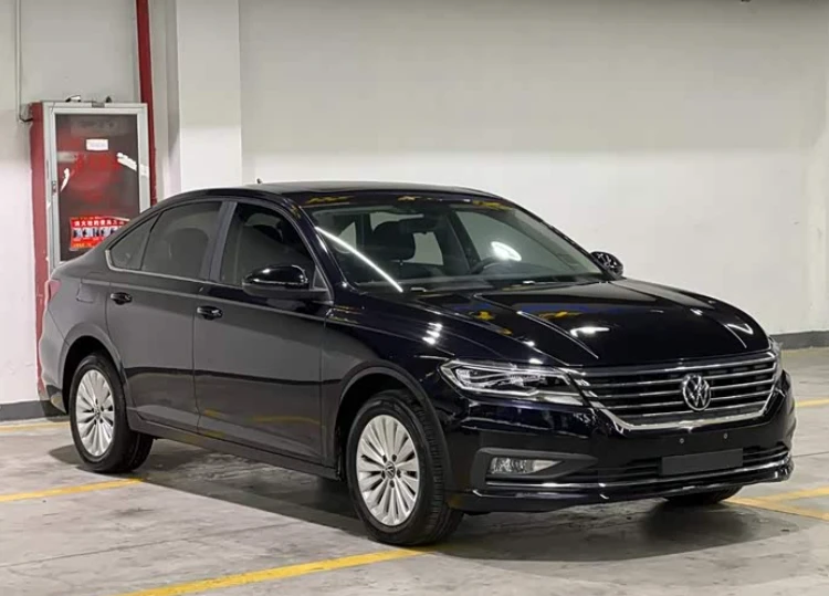 Volkswagen Lavida, 2022г, передний привод, робот