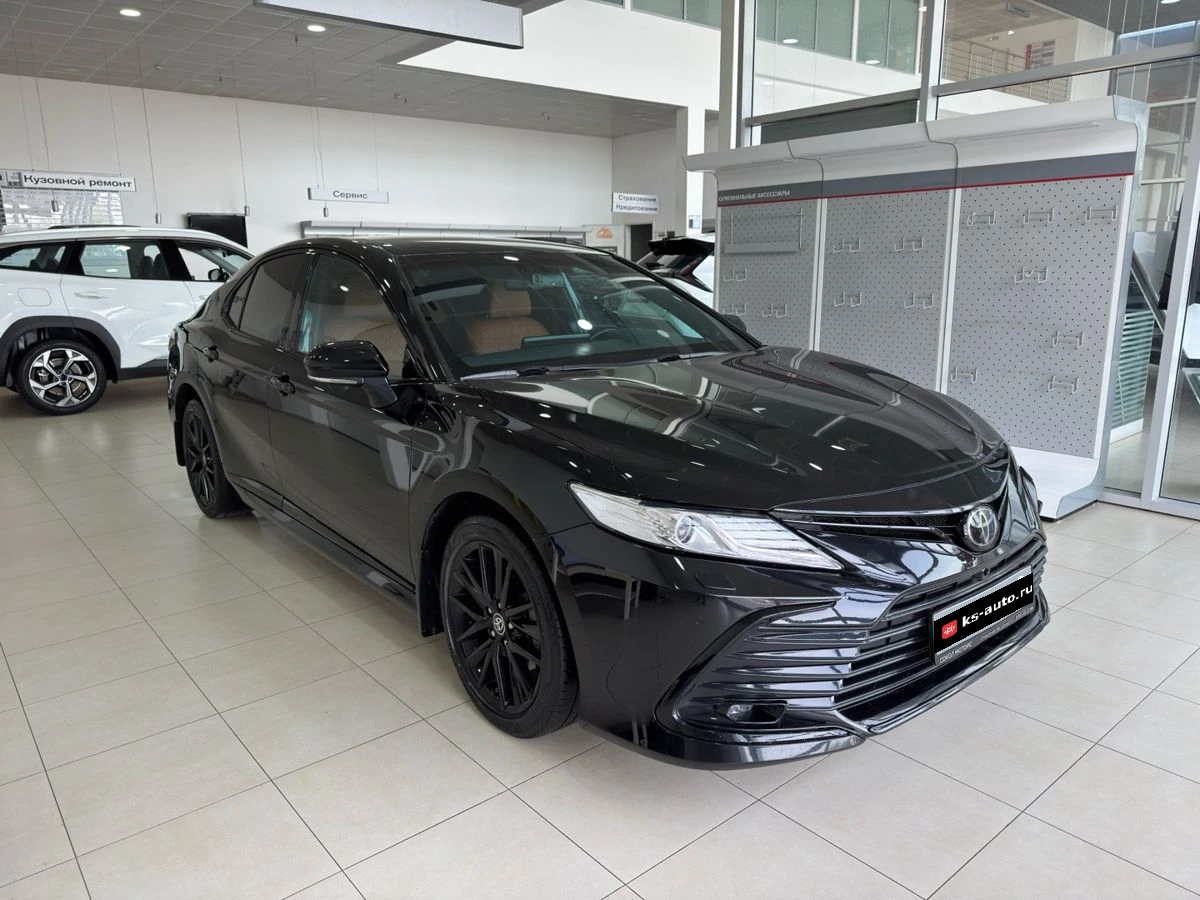 Toyota Camry, 2022г, передний привод, автомат