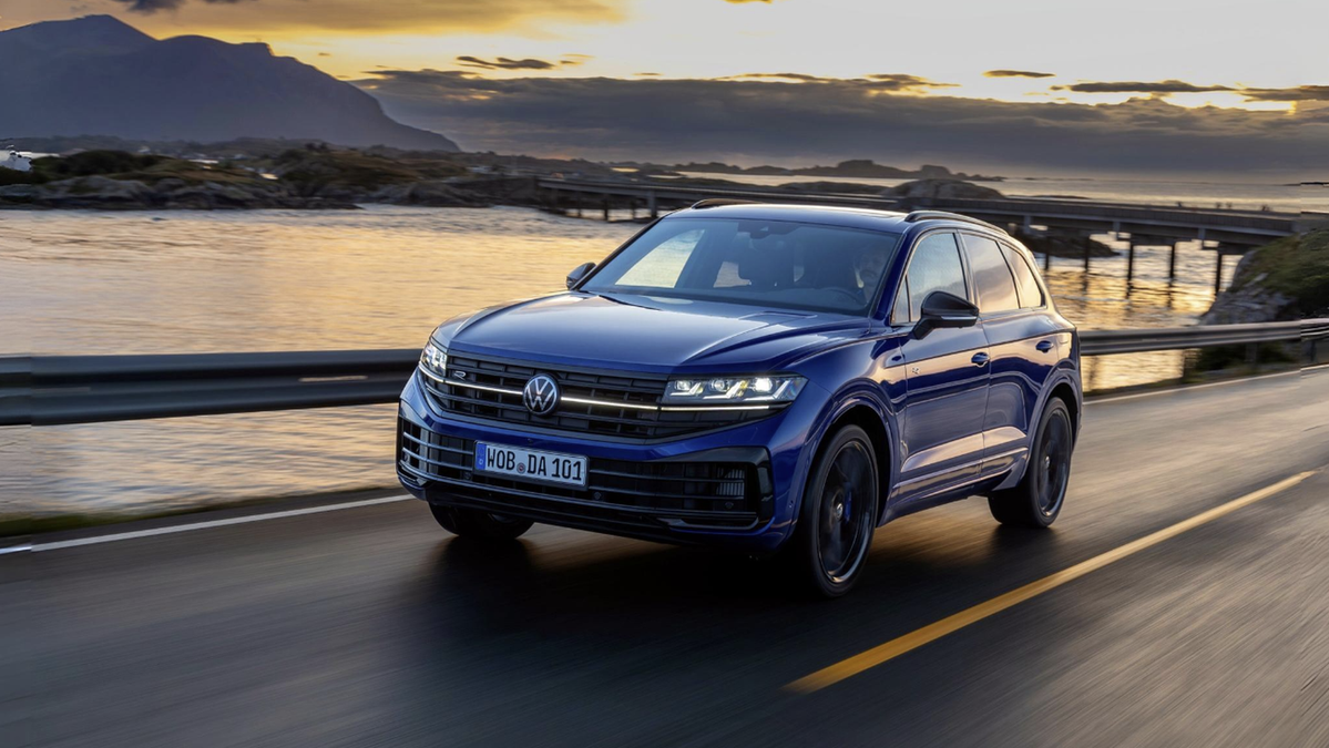 Компания Volkswagen объявила о полном прекращении производства внедорожника Touareg.