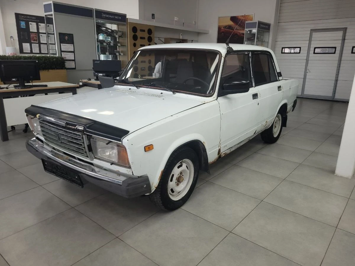 Lada (ВАЗ) 2107, 2003г, задний привод, механика
