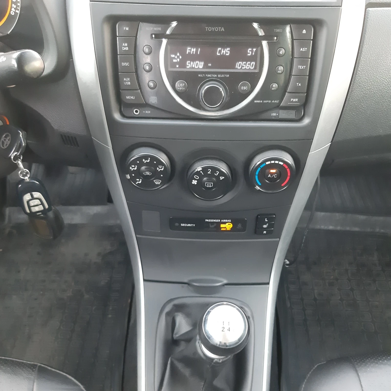 Toyota Corolla, 2011г, передний привод, механика