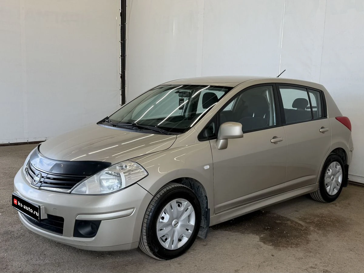 Nissan Tiida, 2012г, передний привод, автомат