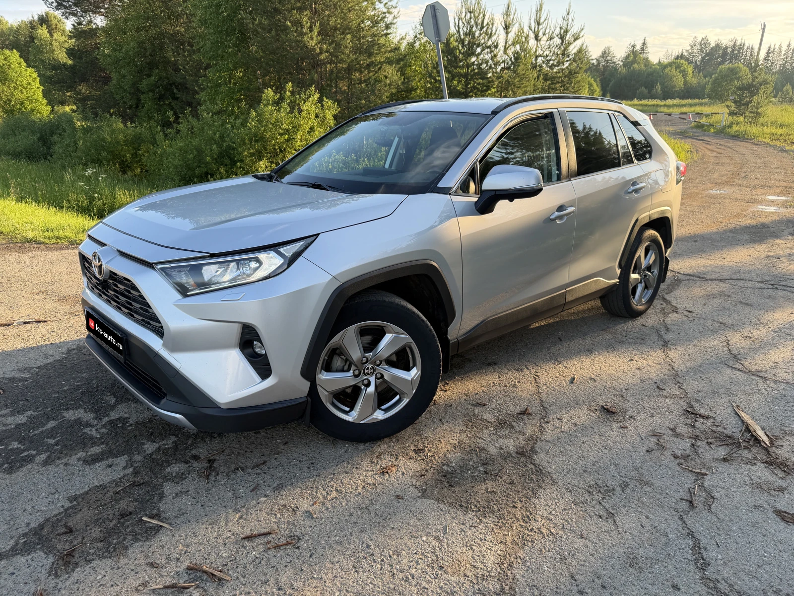 Toyota RAV4, 2021г, полный привод, вариатор