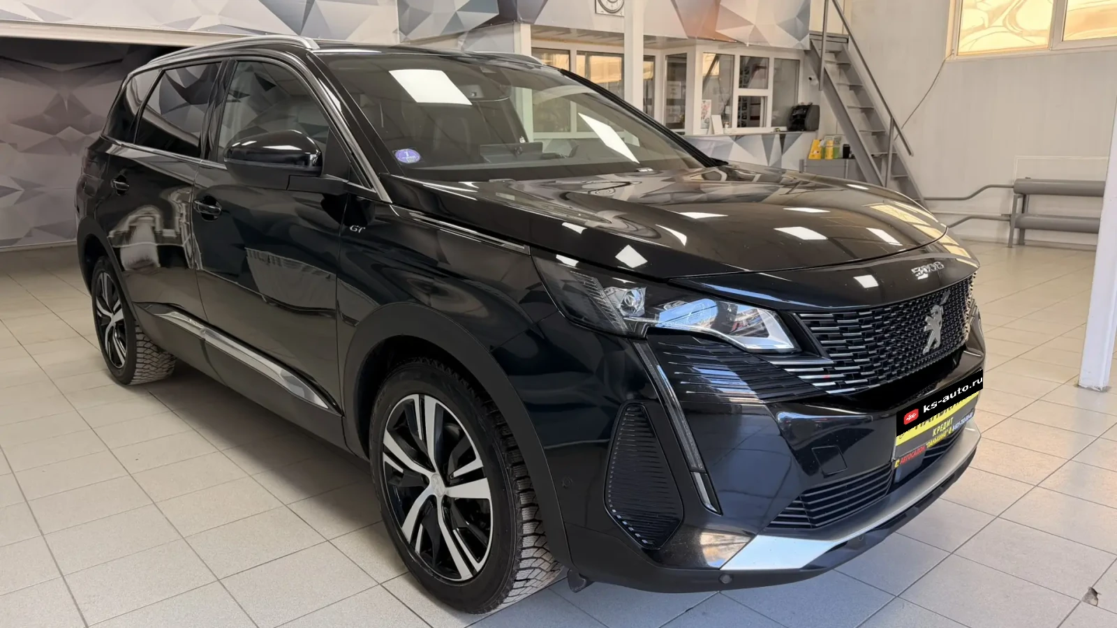 Peugeot 5008, 2022г., передний привод, автомат
