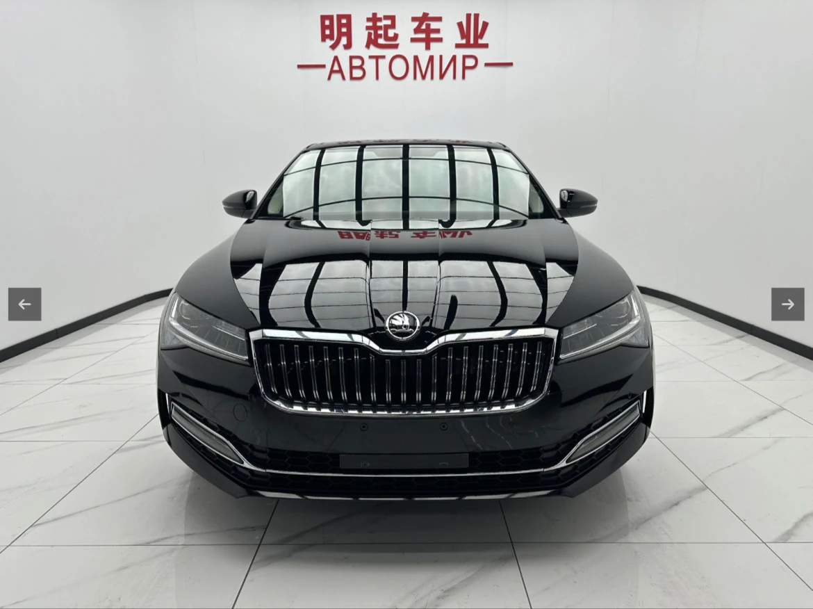 Skoda Superb, 2022г, передний привод, робот