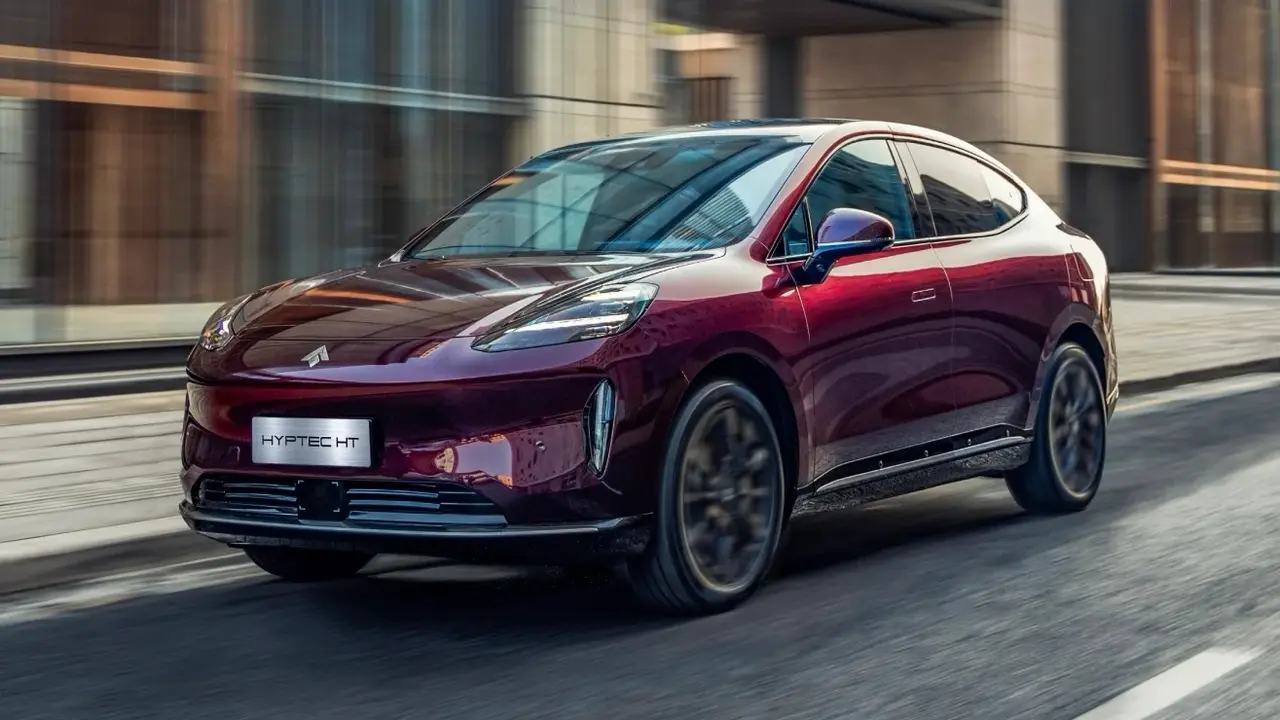 Стало известно, что электрический кроссовер GAC Hyptec HT выйдет на российский рынок уже в июле 2026 года