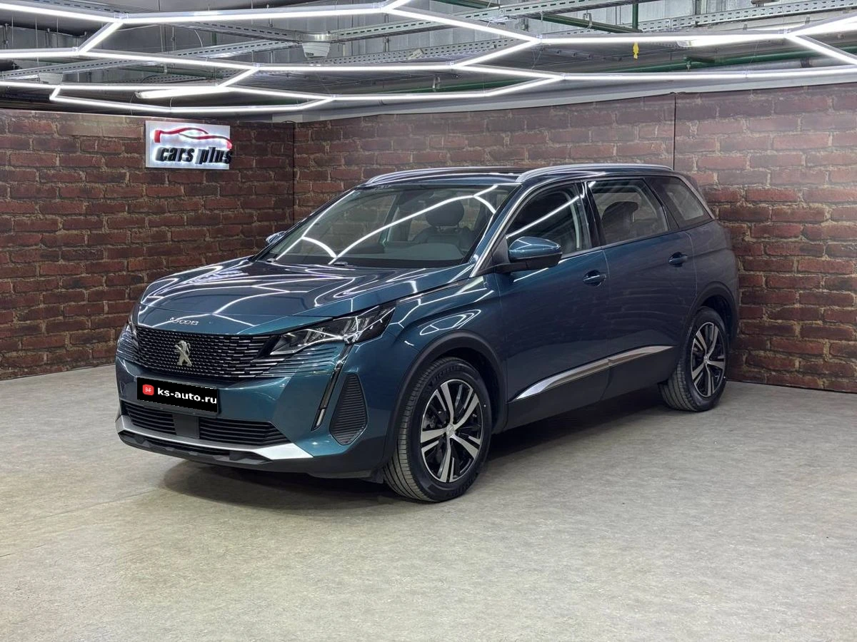 Peugeot 5008, 2021г, передний привод, автомат
