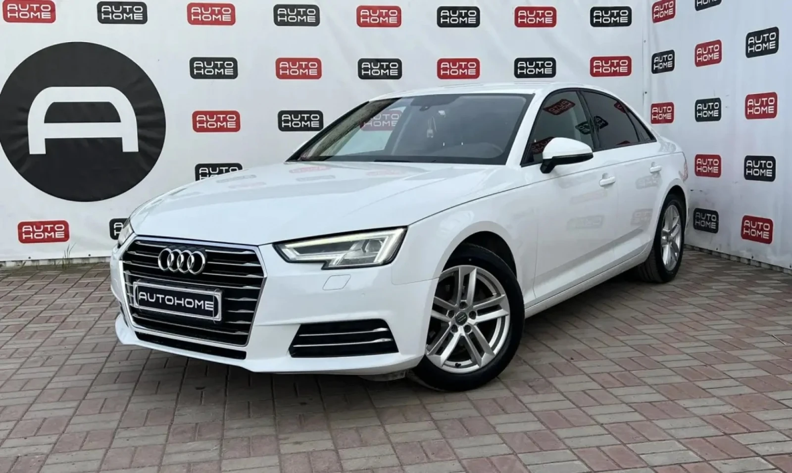 Audi A4, 2019г, передний привод, робот