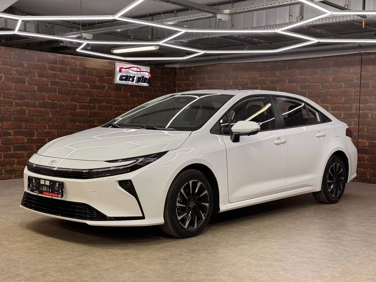 Toyota Corolla, 2026г, передний привод, вариатор