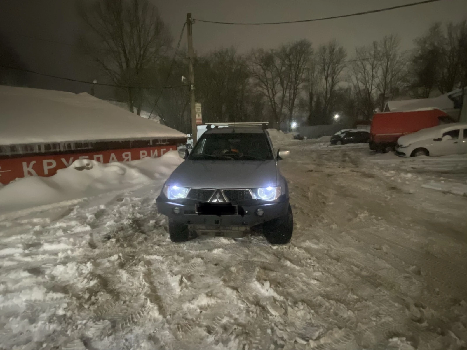 Mitsubishi L200, 2012г, полный привод, механика