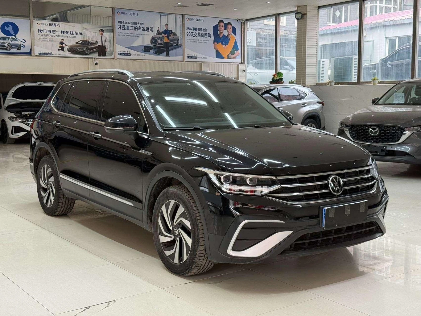 Volkswagen Tiguan, 2022г, передний привод, робот