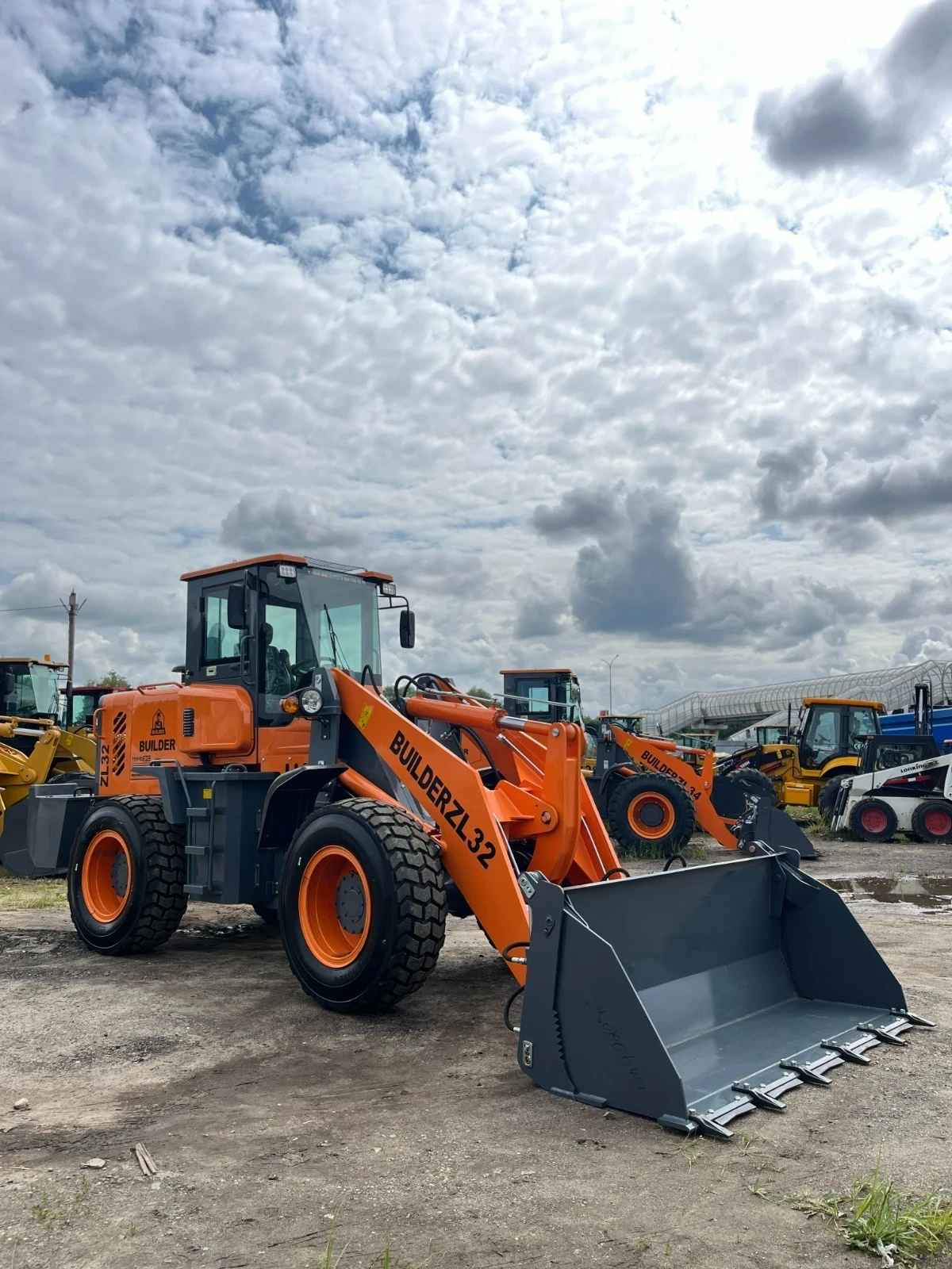 Builder ZL32, 2025г.