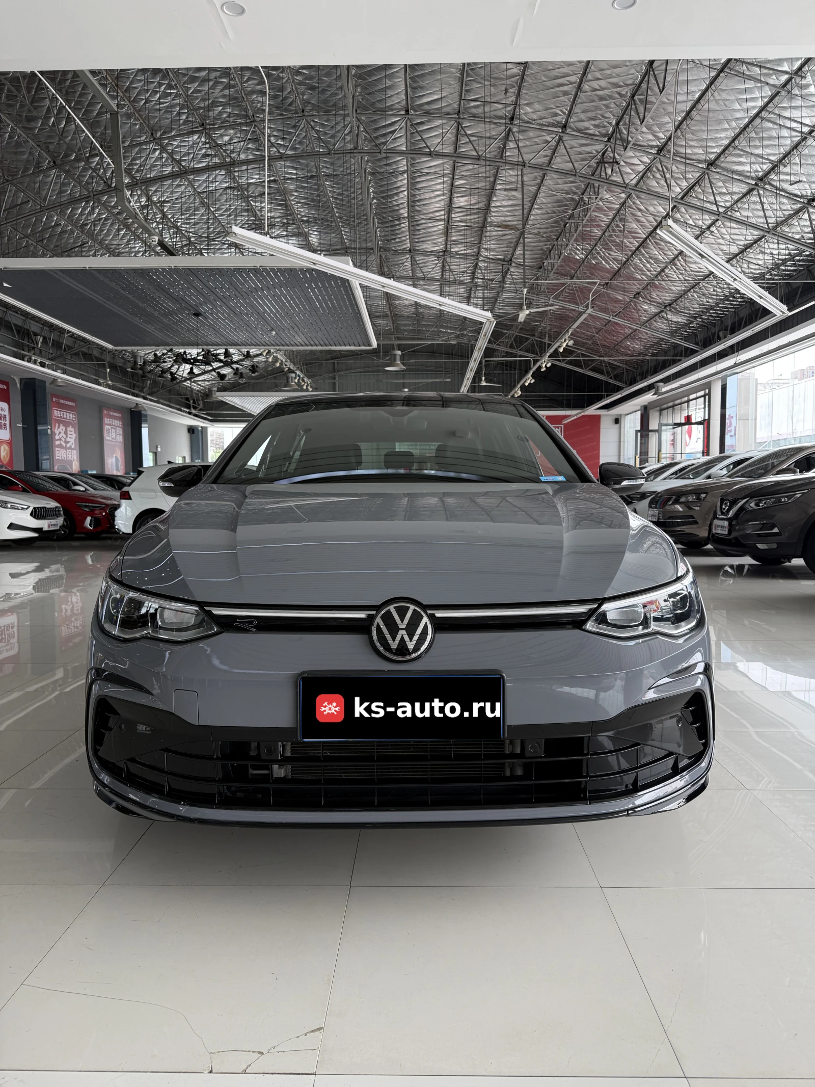 Volkswagen Golf, 2021г, передний привод, робот