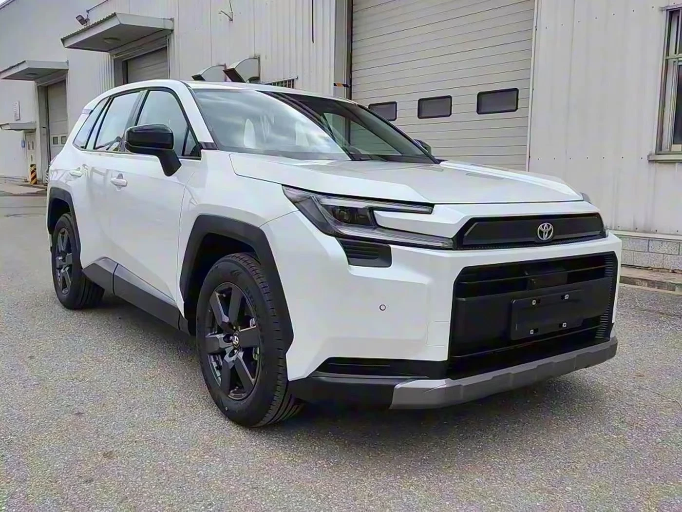 Toyota RAV4, 2026г., передний привод, вариатор