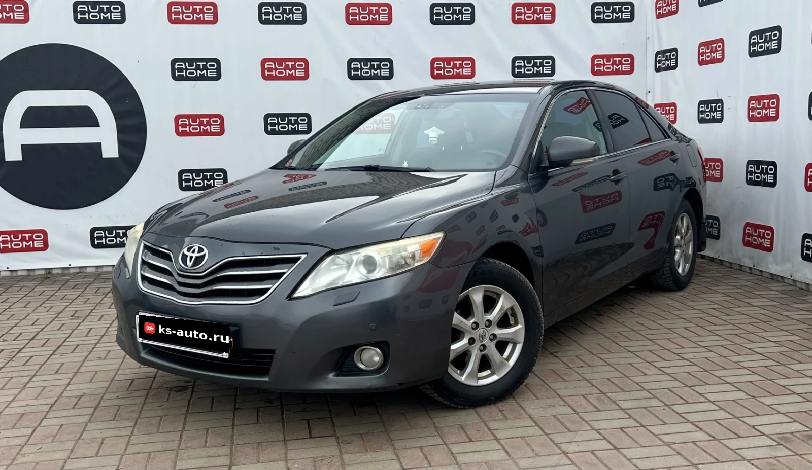 Toyota Camry, 2010г, передний привод, автомат
