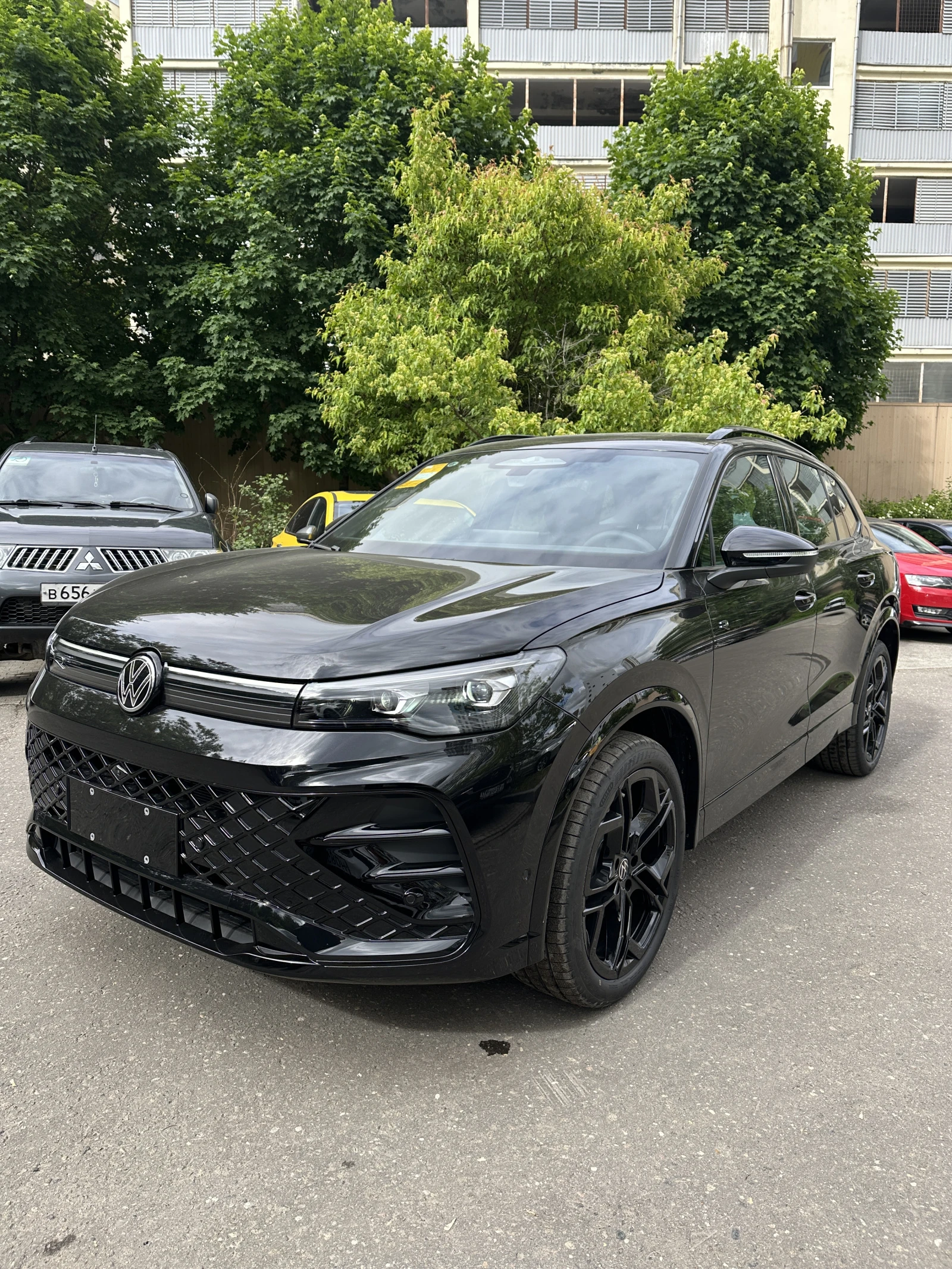 Volkswagen Tiguan, 2026г, полный привод, робот