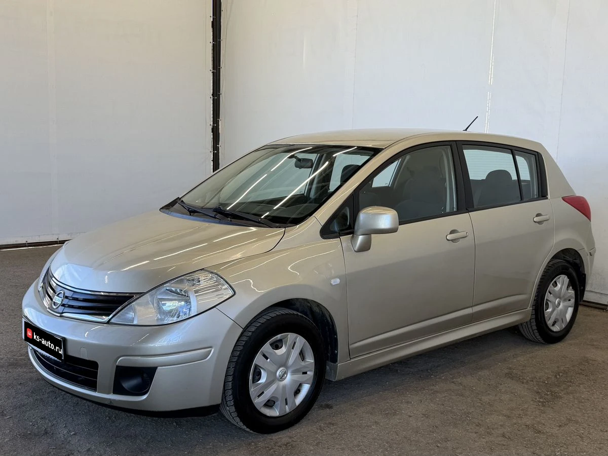 Nissan Tiida, 2011г, передний привод, механика