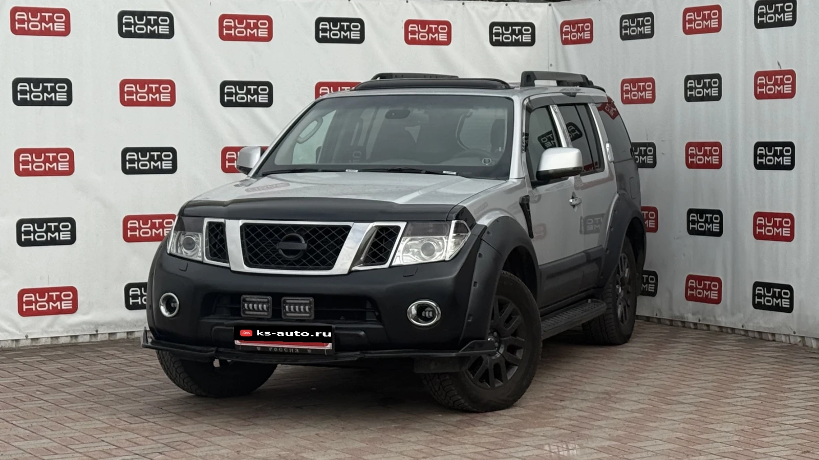 Nissan Pathfinder, 2011г, передний привод, автомат