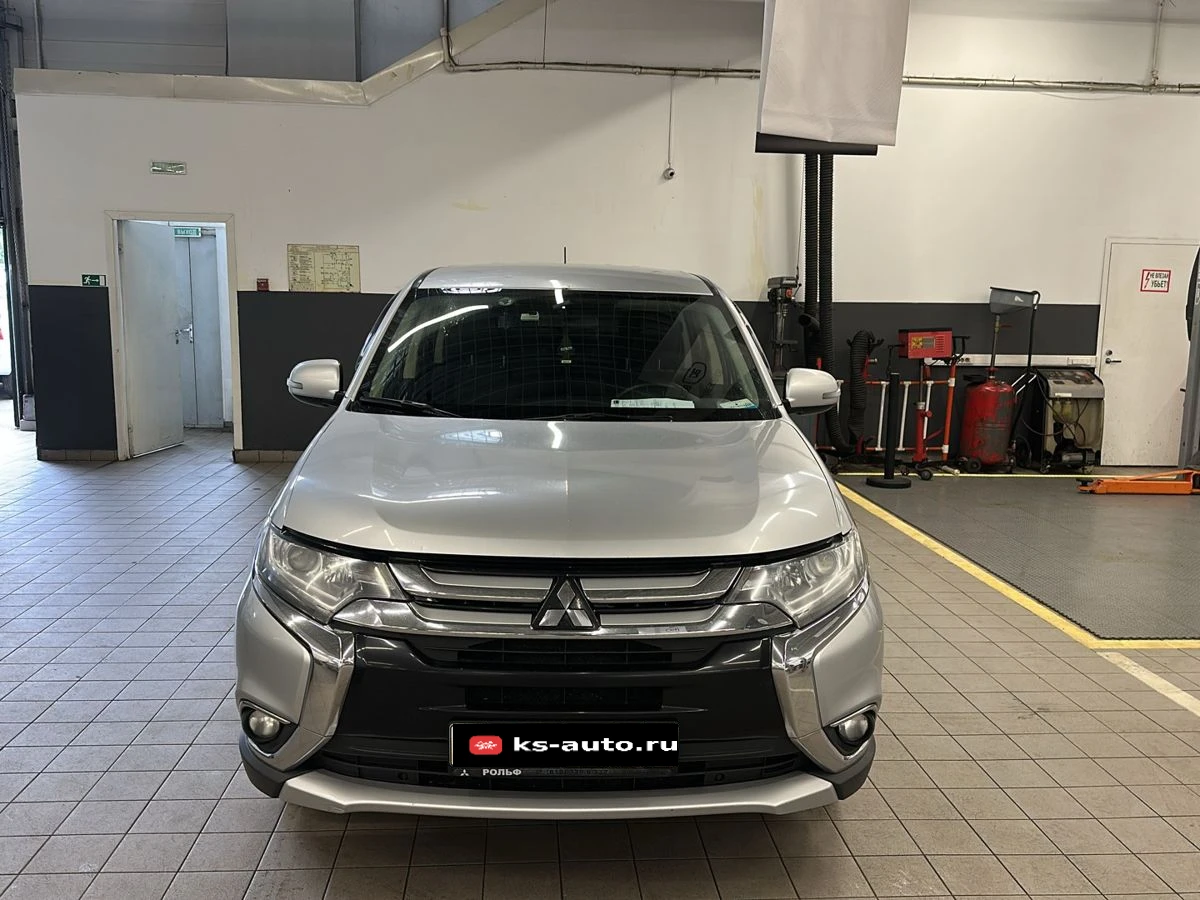 Mitsubishi Outlander, 2016г, полный привод, вариатор