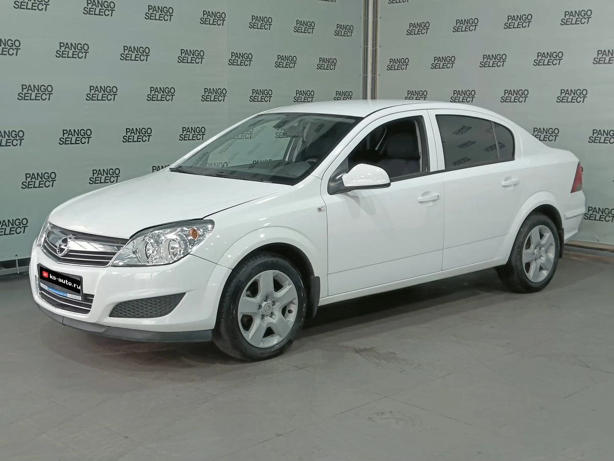 Opel Astra, 2013г., передний привод, механика