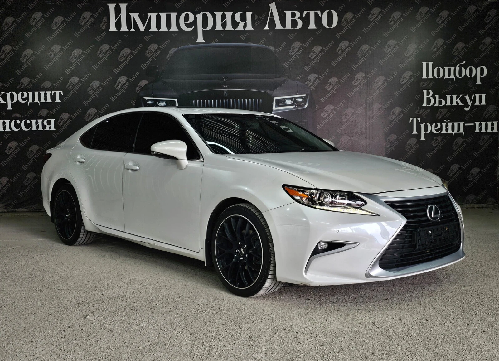 Lexus ES, 2017г, передний привод, автомат