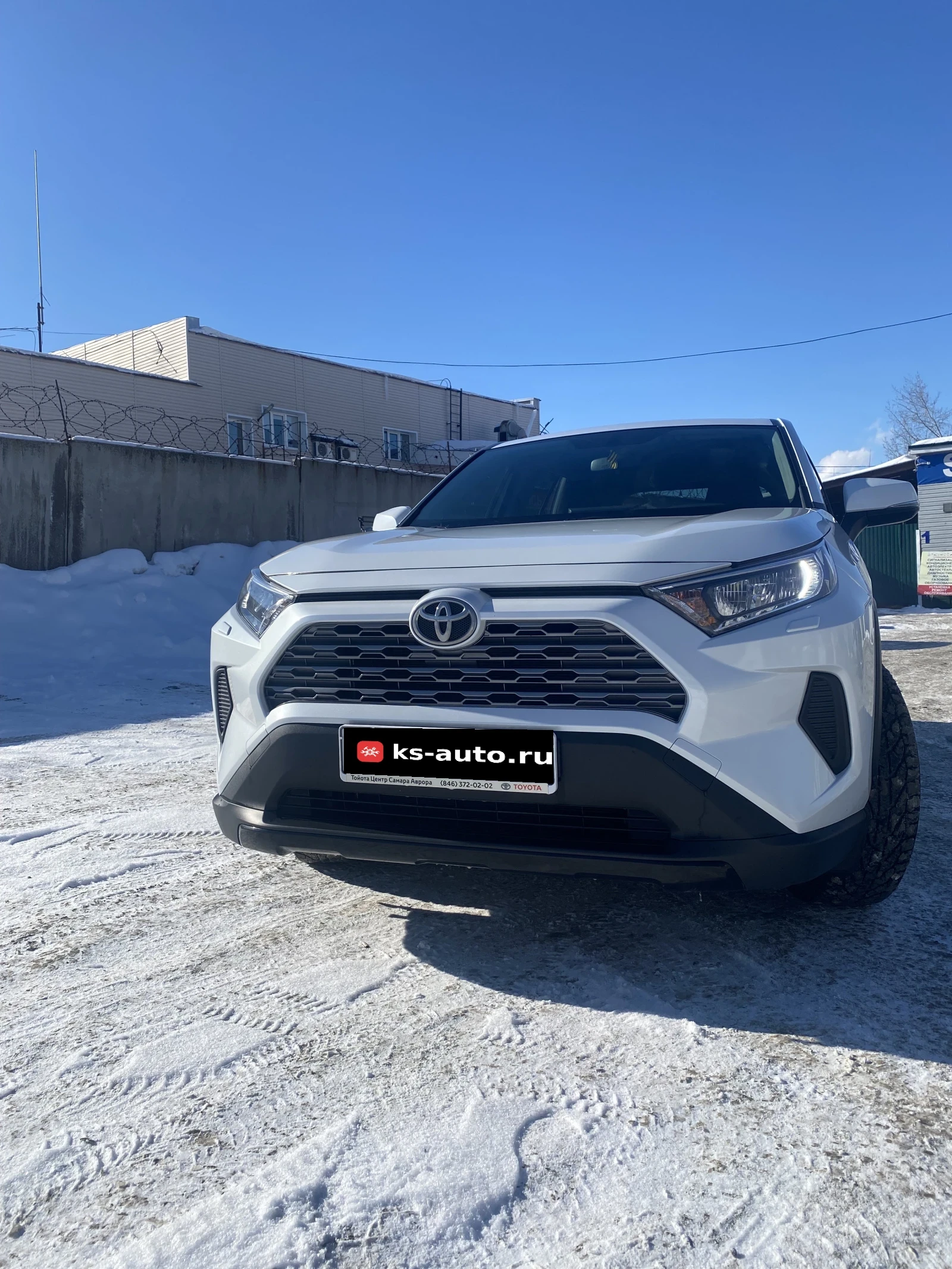 Toyota RAV4, 2020г, передний привод, механика