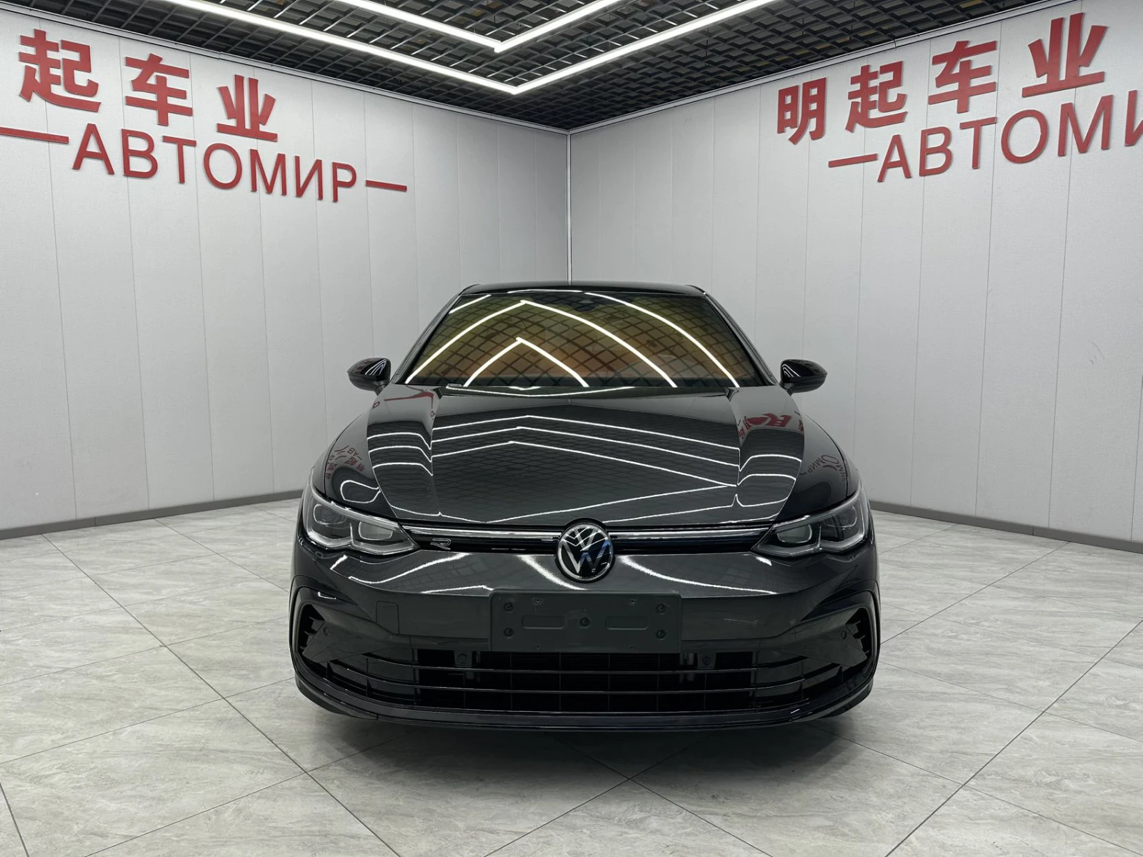 Volkswagen Golf, 2021г, передний привод, робот