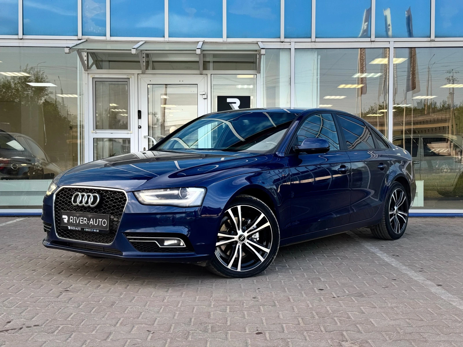 Audi A4, 2015г., передний привод, вариатор