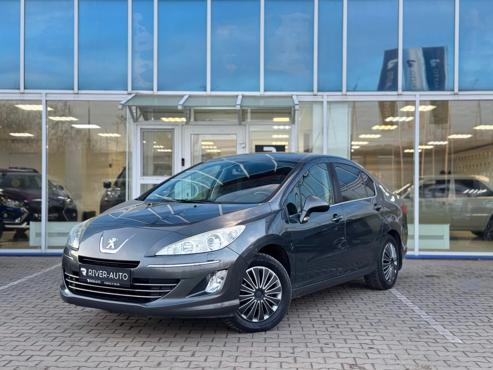 Peugeot 408, 2013г, передний привод, механика