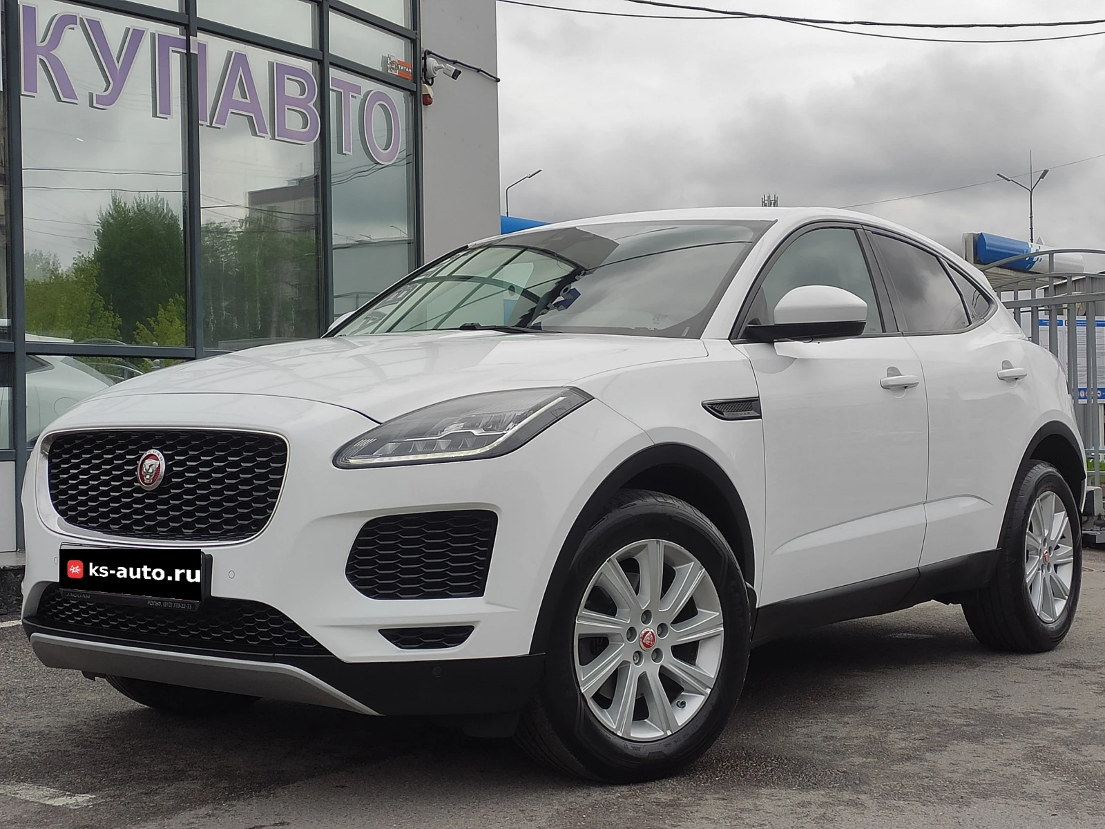 Jaguar E-Pace, 2018г, полный привод, автомат